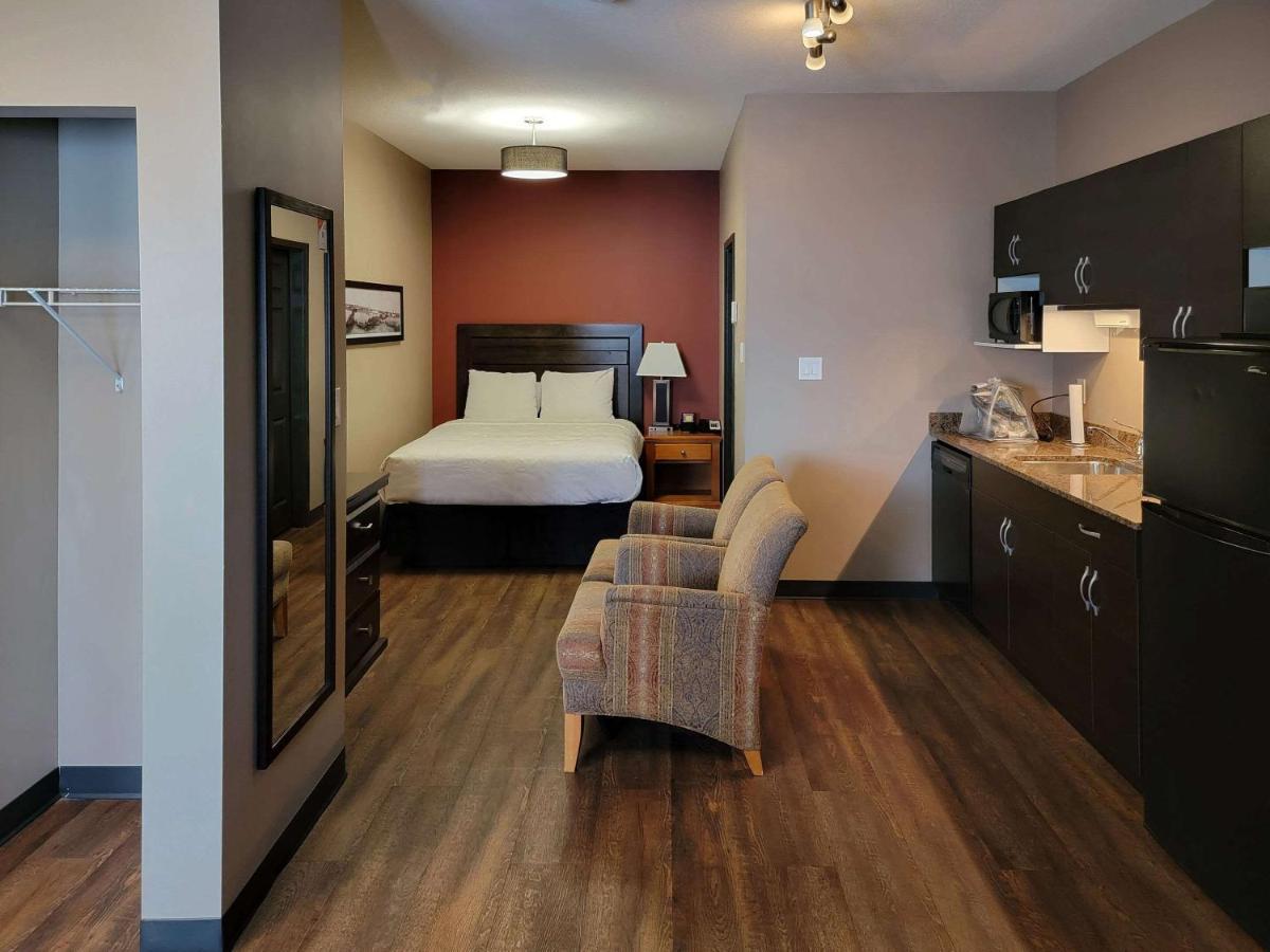 Quality Inn & Suites Саскатун Екстер'єр фото