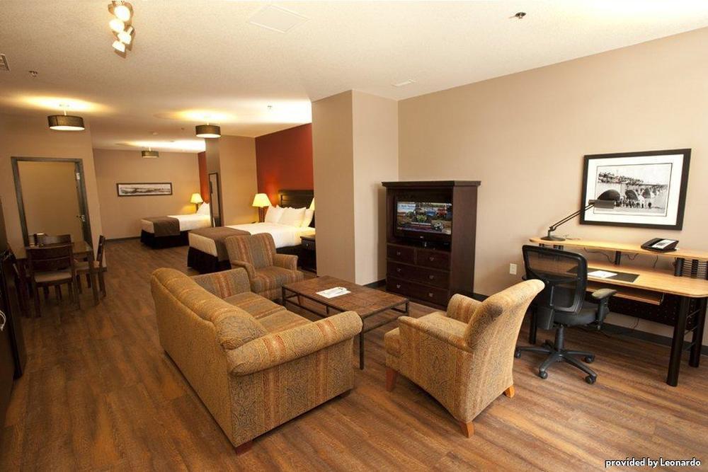 Quality Inn & Suites Саскатун Номер фото