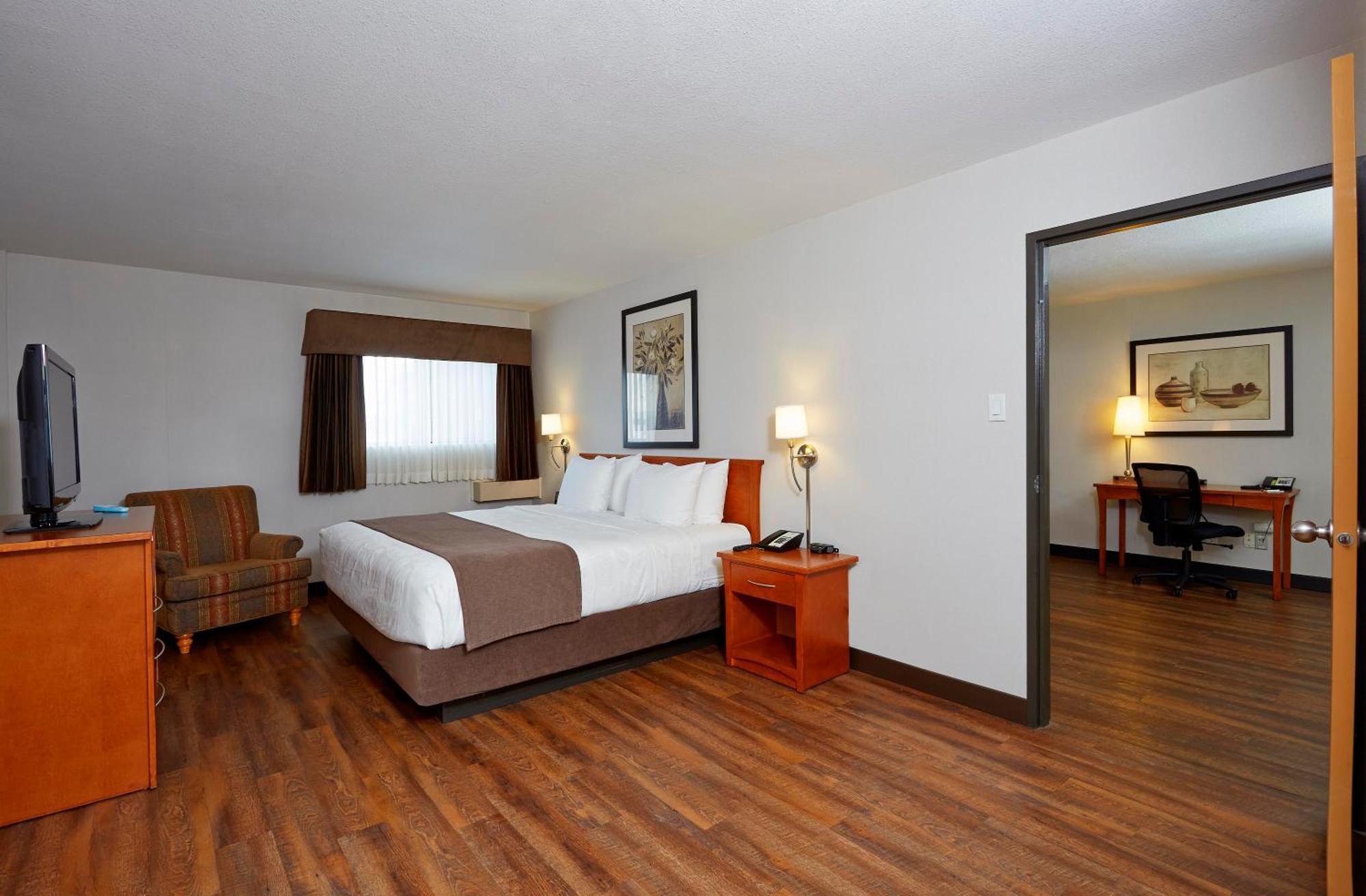 Quality Inn & Suites Саскатун Номер фото
