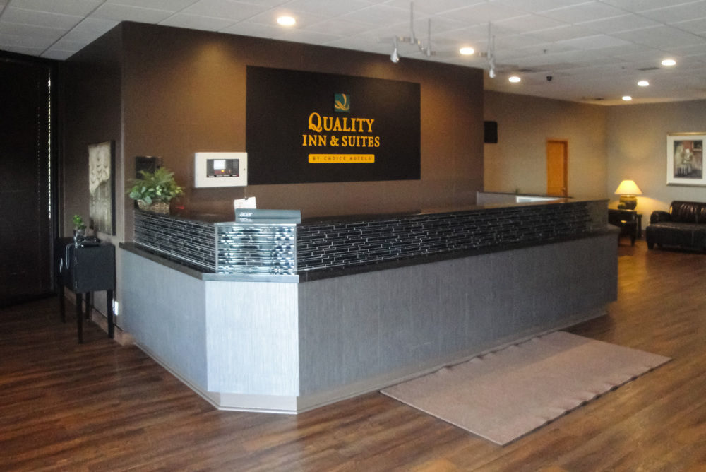Quality Inn & Suites Саскатун Екстер'єр фото